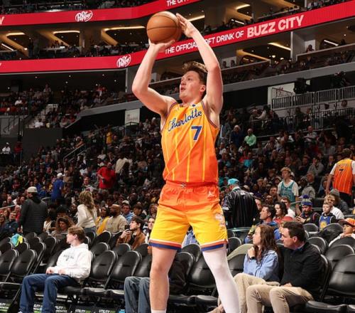 霍启刚谦让,高峰会或见,证霍家新成,B体育平台,B体育官方网站,B体育登录入口,B体育app下载