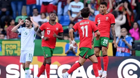 B体育 产品 090017 2xv